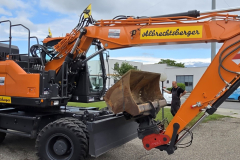 Neuer_Bagger_1-scaled